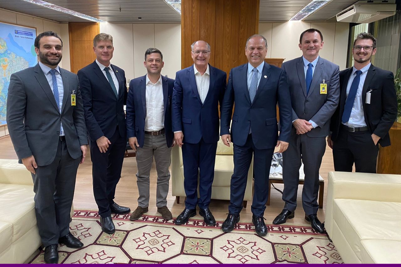 Governo do Paraná leva pauta da indústria de semicondutores ao vice-presidente Geraldo Alckmin